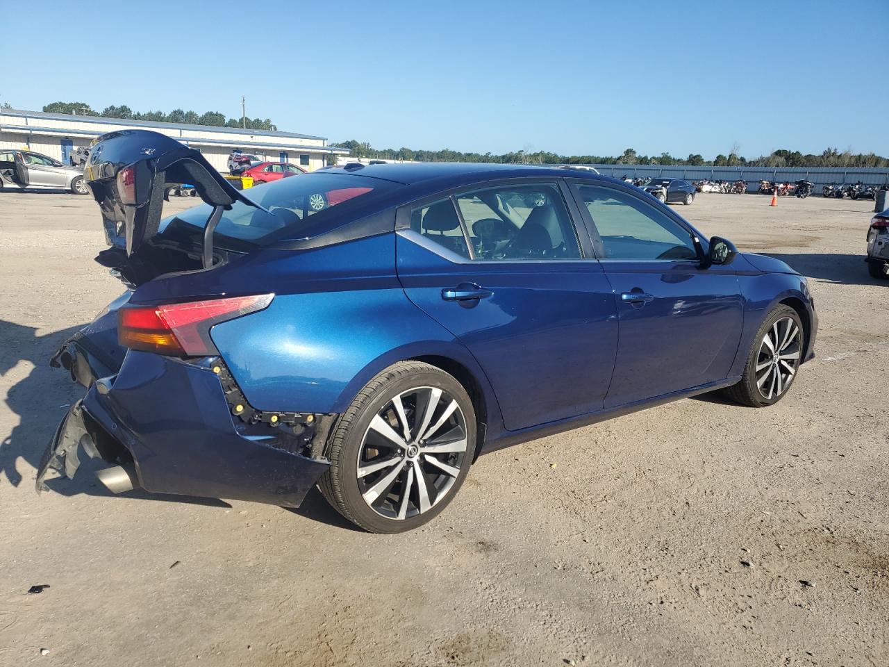 Nissan Altima Sr Image 10