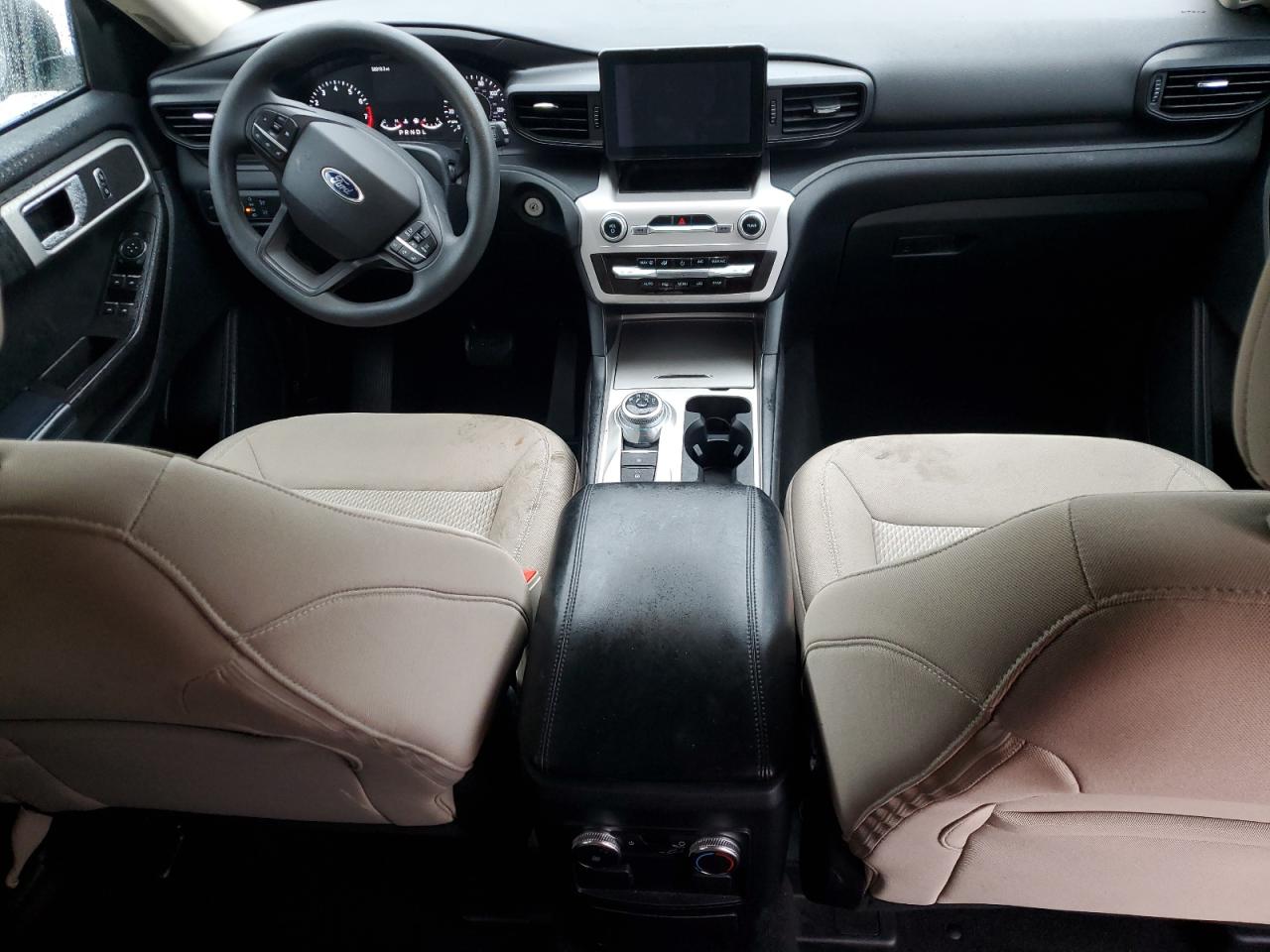 Ford Explorer Image 8