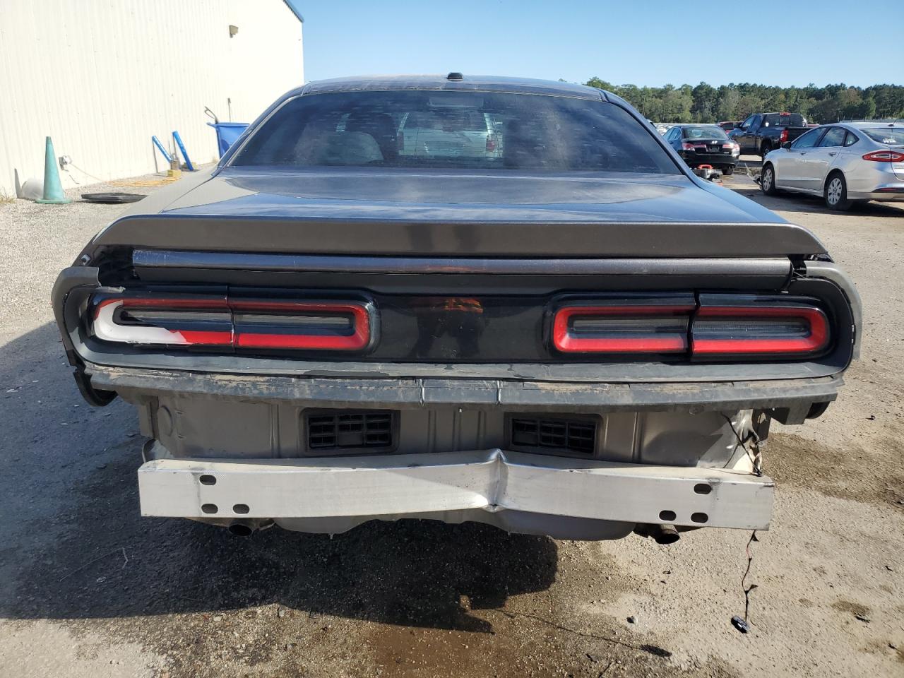 Dodge Challenger Sxt Image 8