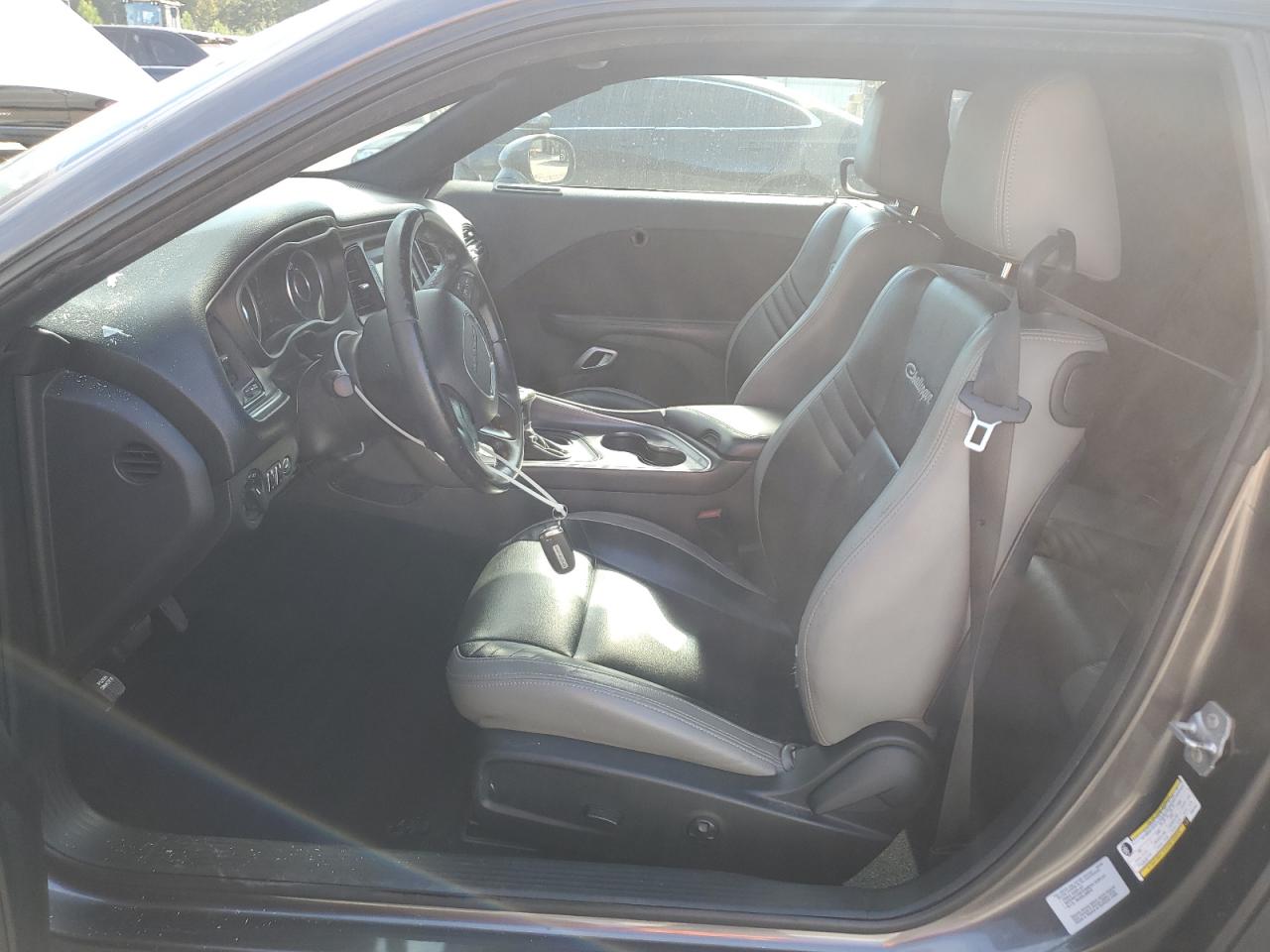 Dodge Challenger Sxt Image 10