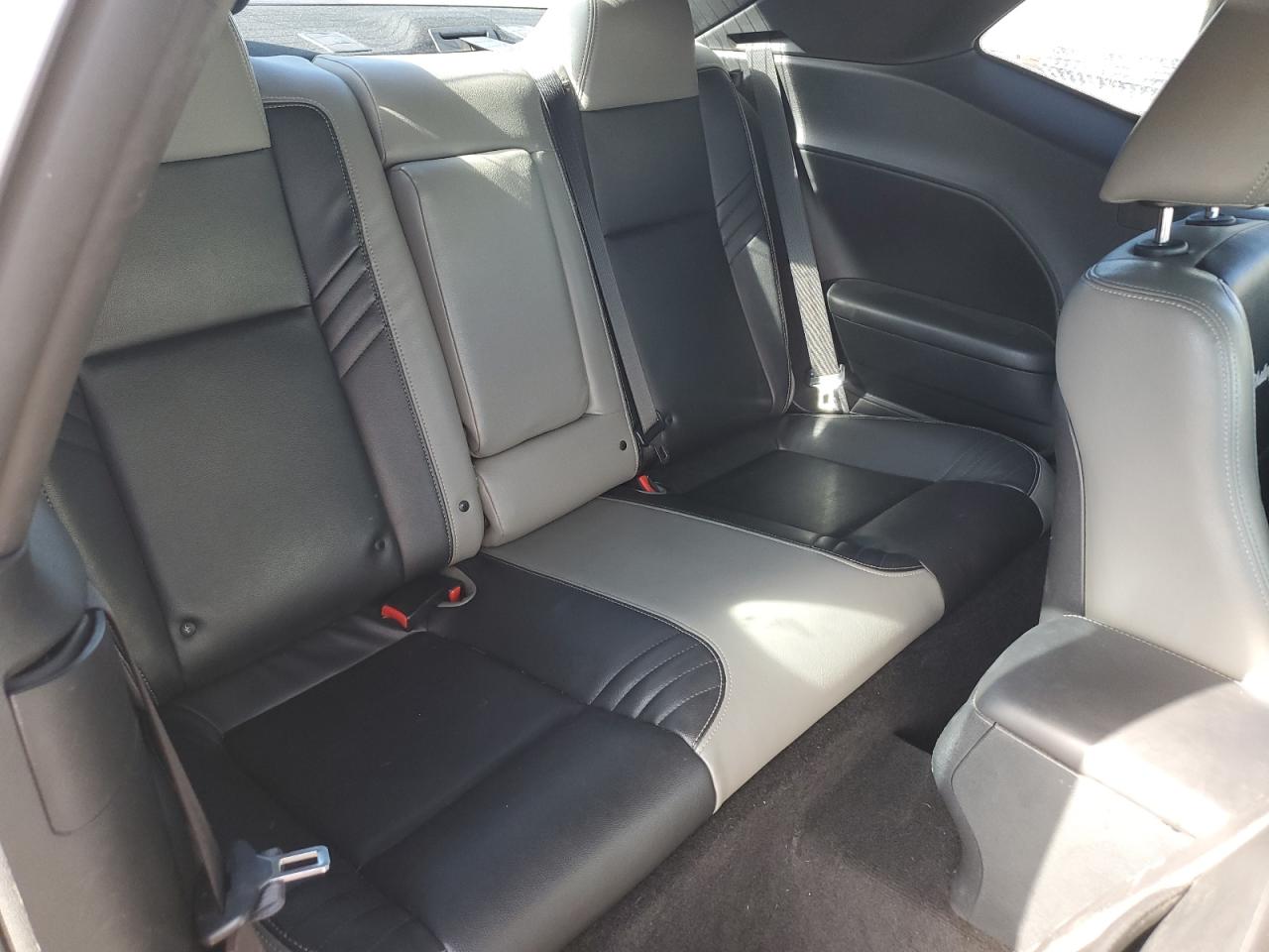 Dodge Challenger Sxt Image 11