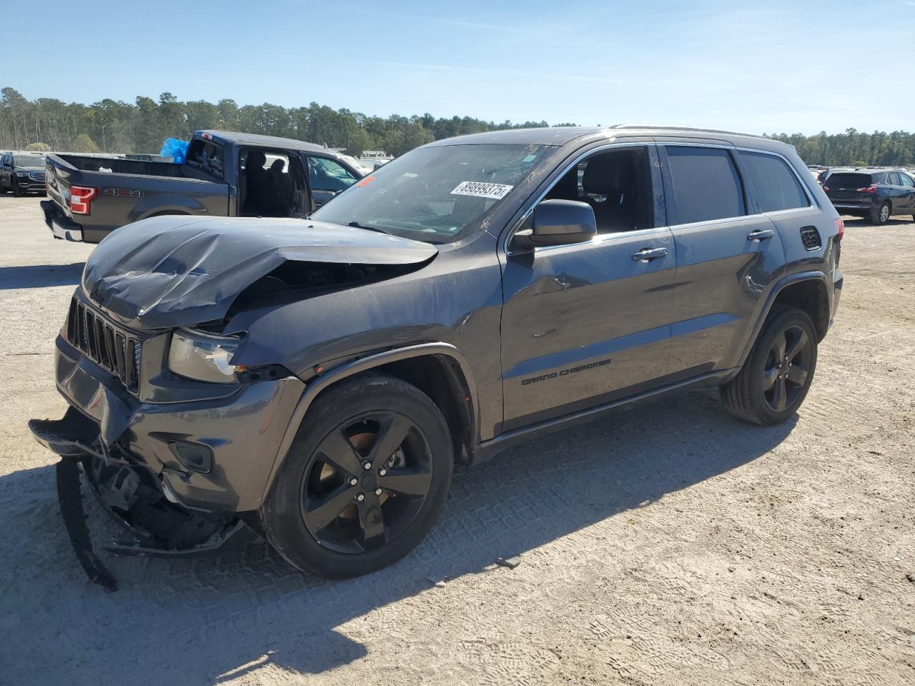 Jeep Grand Cherokee Laredo Image 1
