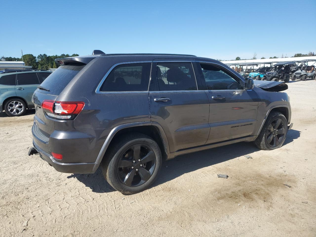 Jeep Grand Cherokee Laredo Image 3