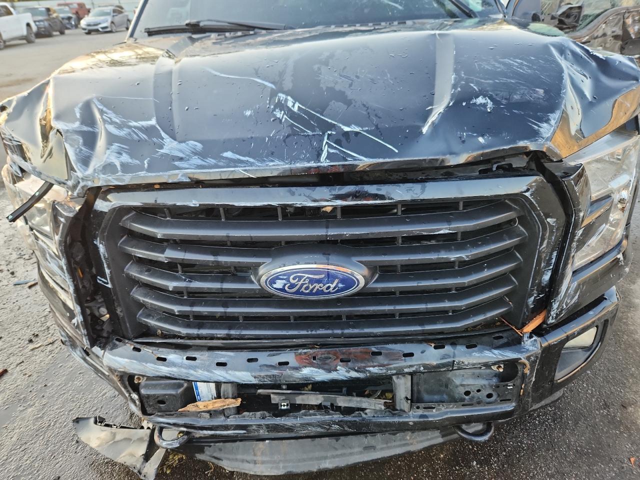 Ford F-150 Supercrew Image 7