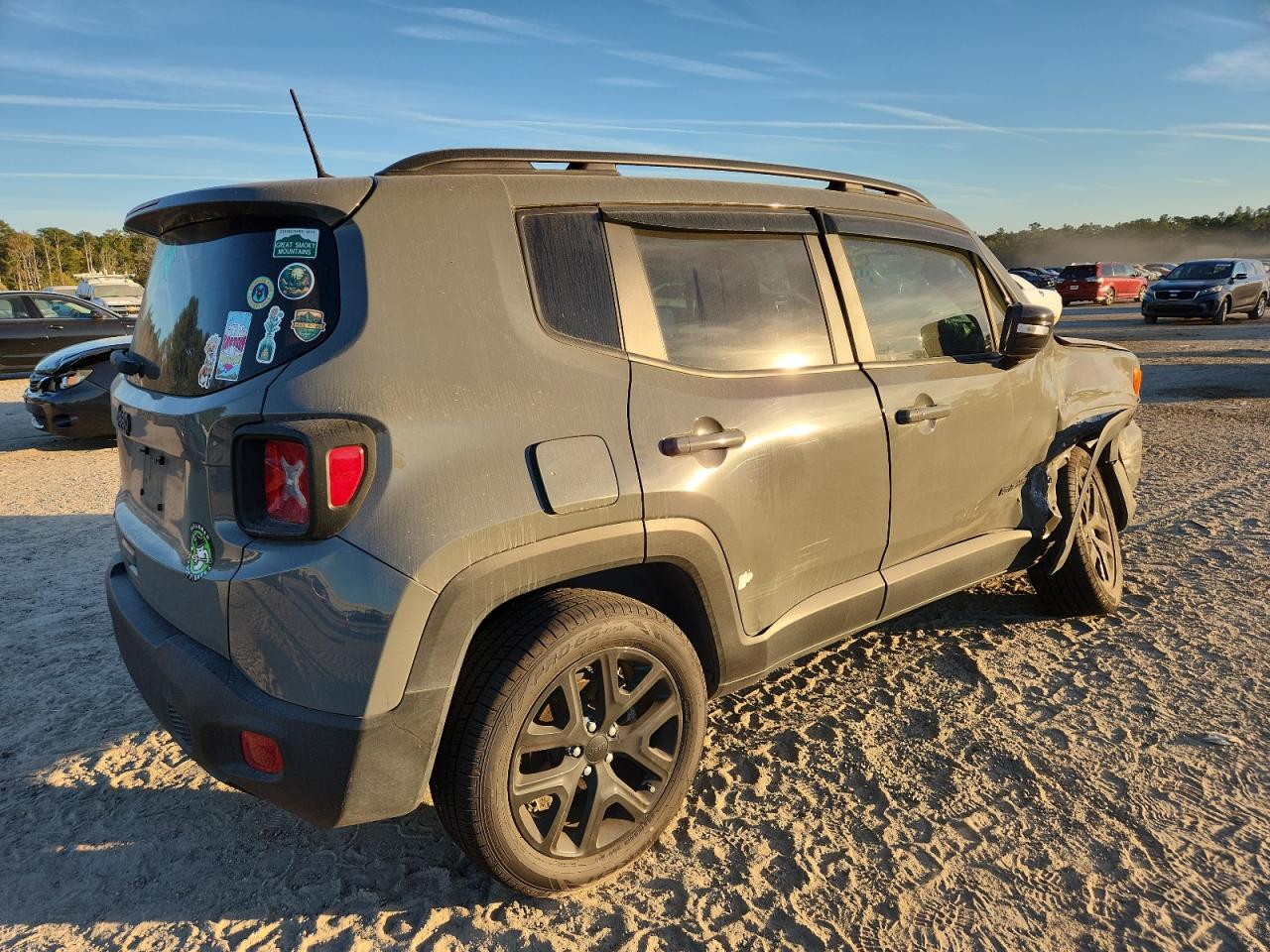 Jeep Renegade Altitude Image 3