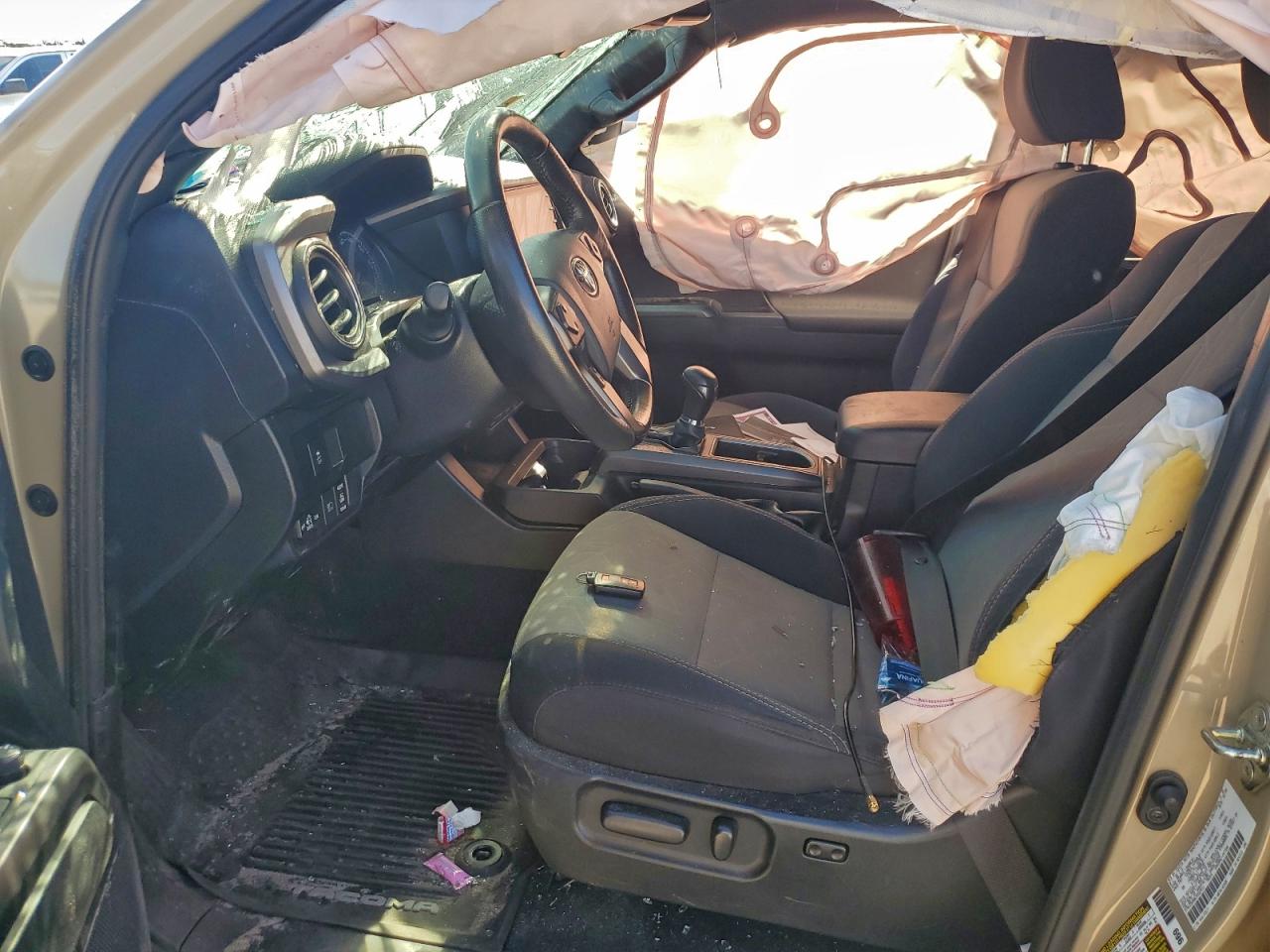 Toyota Tacoma Double Cab Image 9