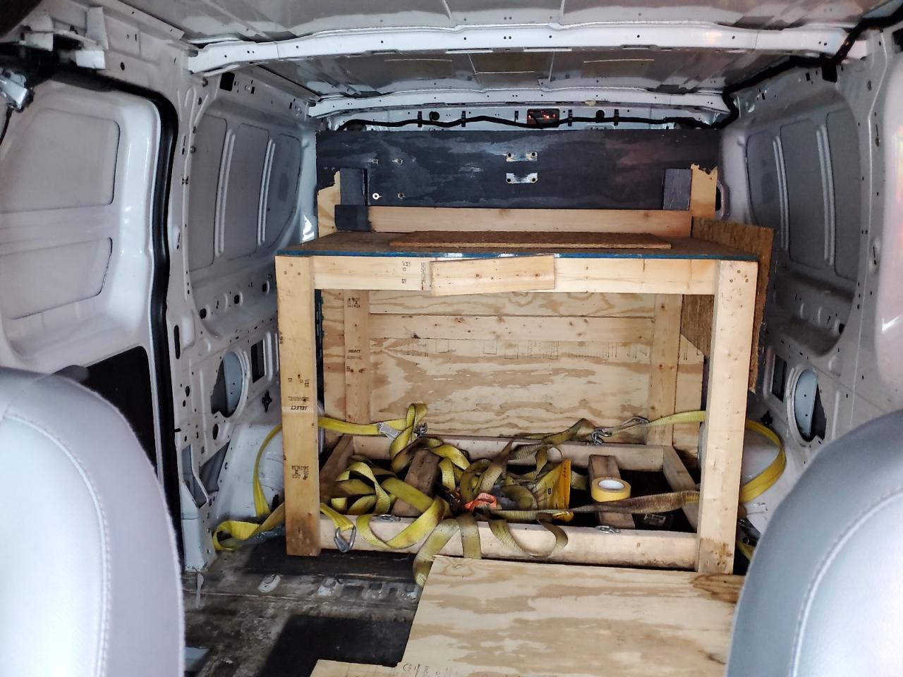 Ford Transit T-150 Image 12