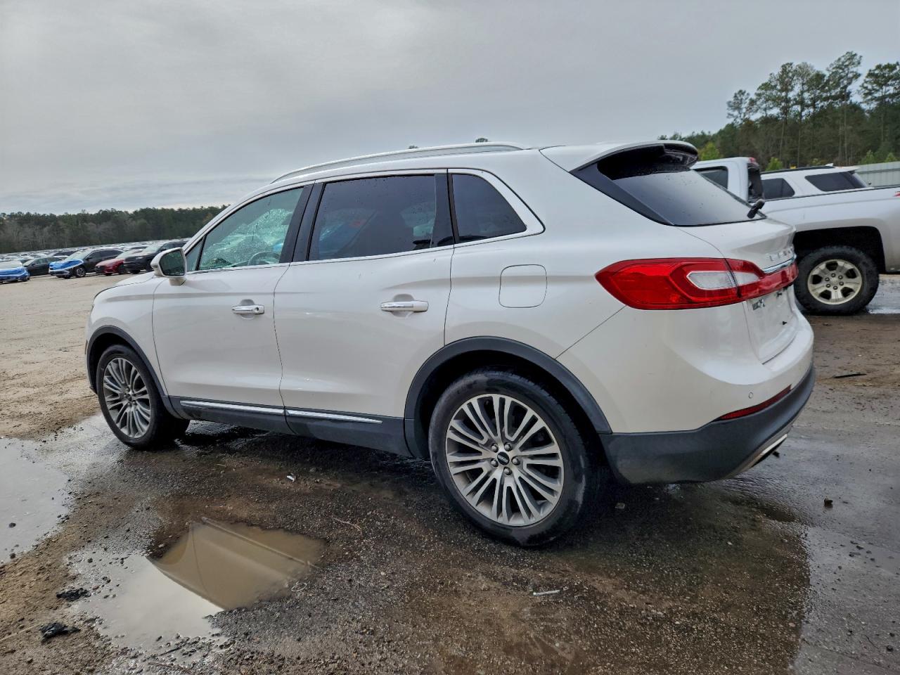 Lincoln MKX Reserve Image 3
