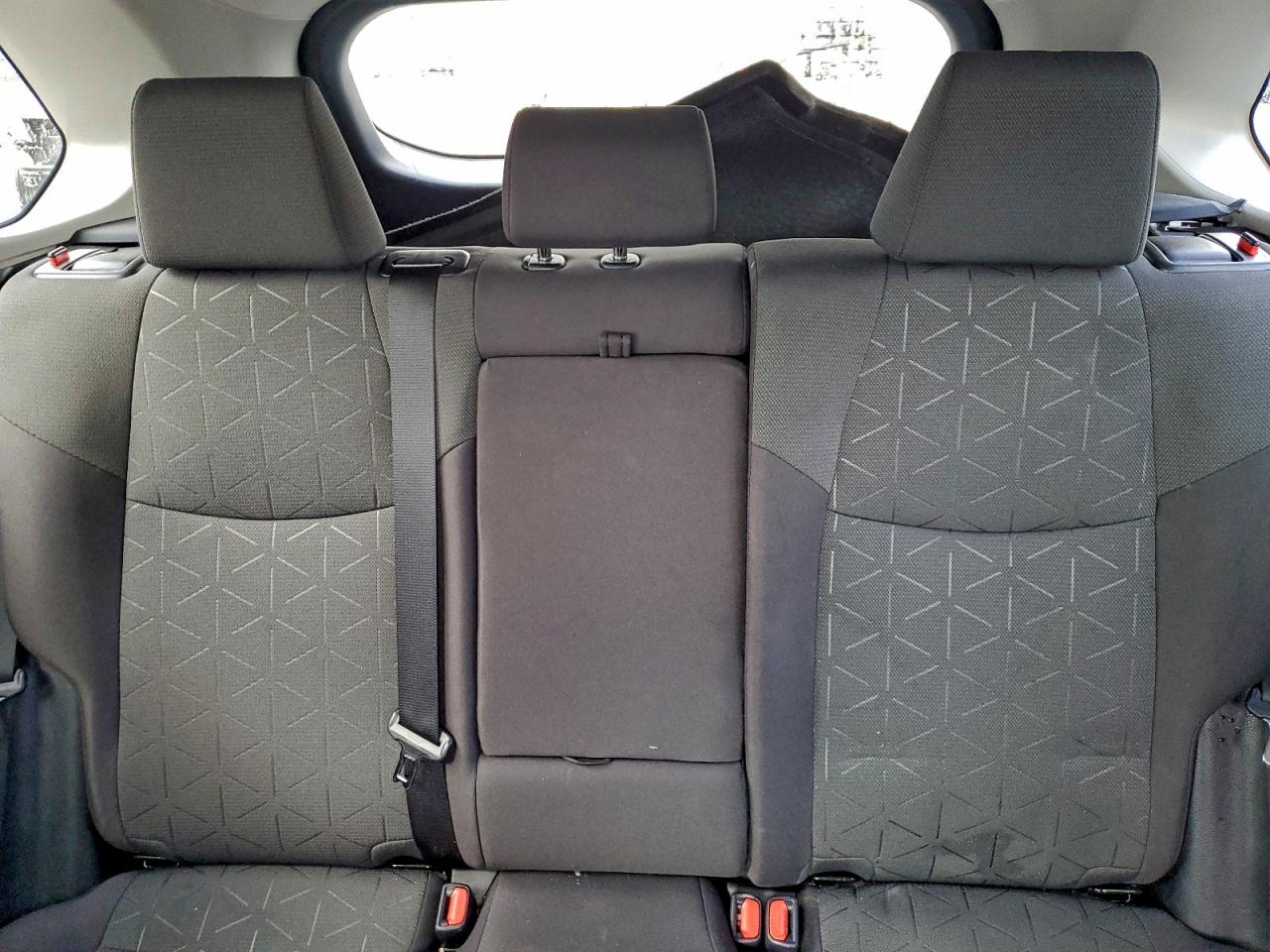 Toyota RAV4 Xle Image 11