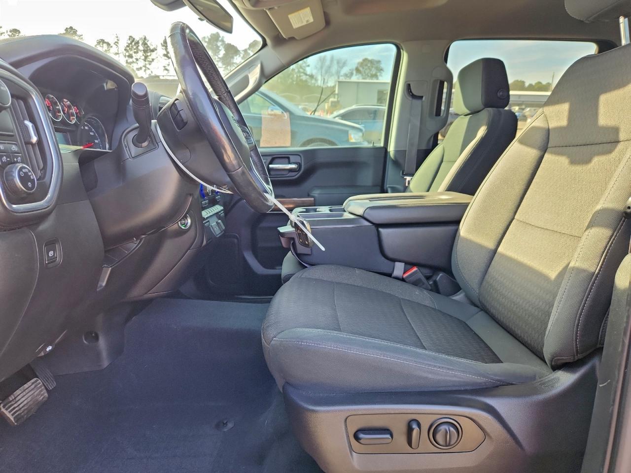 Chevrolet Silverado C1500 Rst Image 9