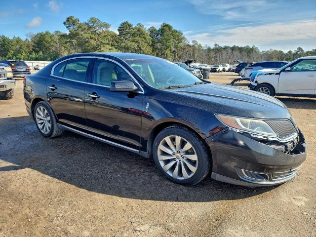 Lincoln MKS Image 12