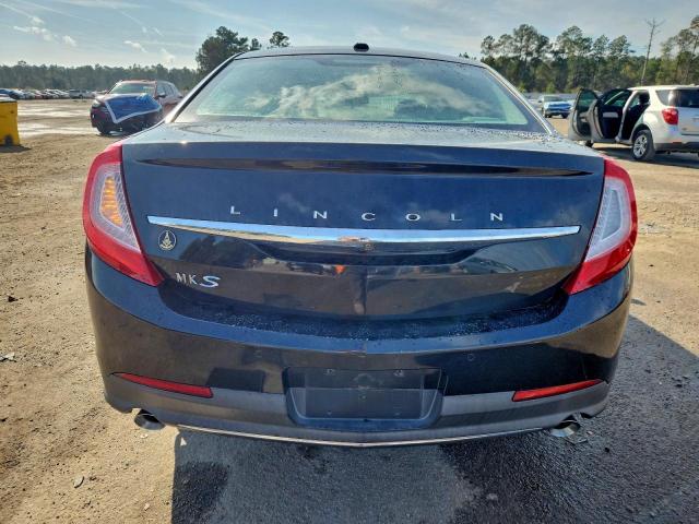 Lincoln MKS Image 5