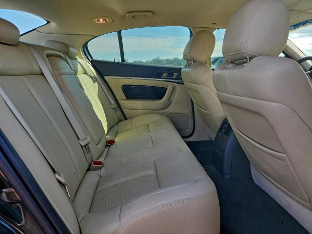 Lincoln MKS Image 7
