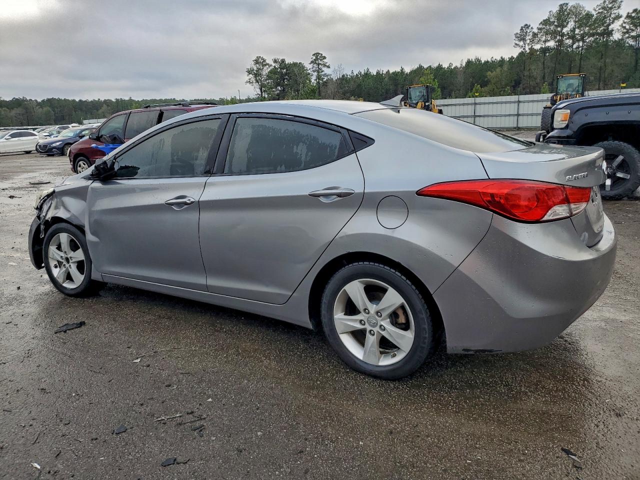 Hyundai ELANTRA Gls Image 3