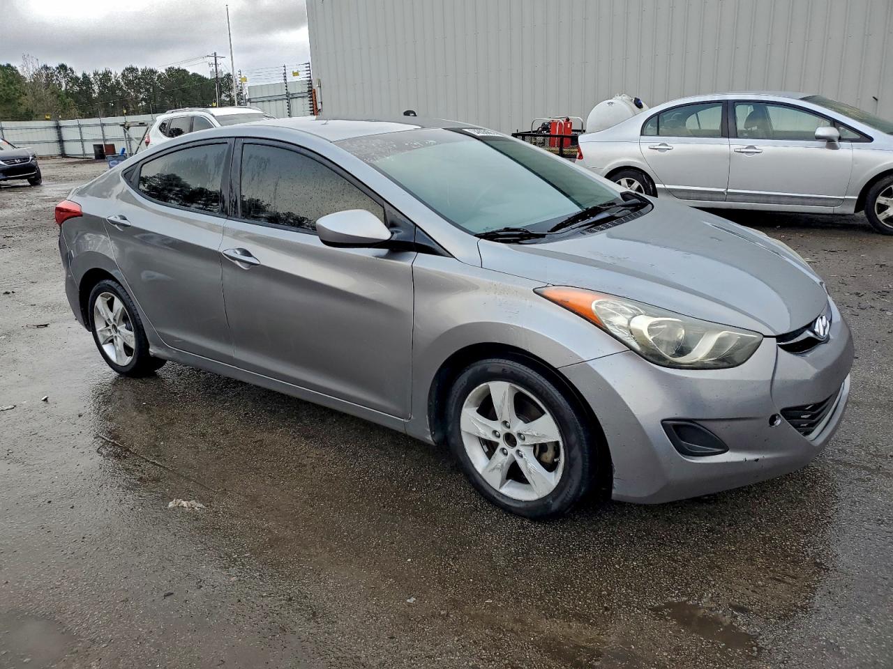 Hyundai ELANTRA Gls Image 2