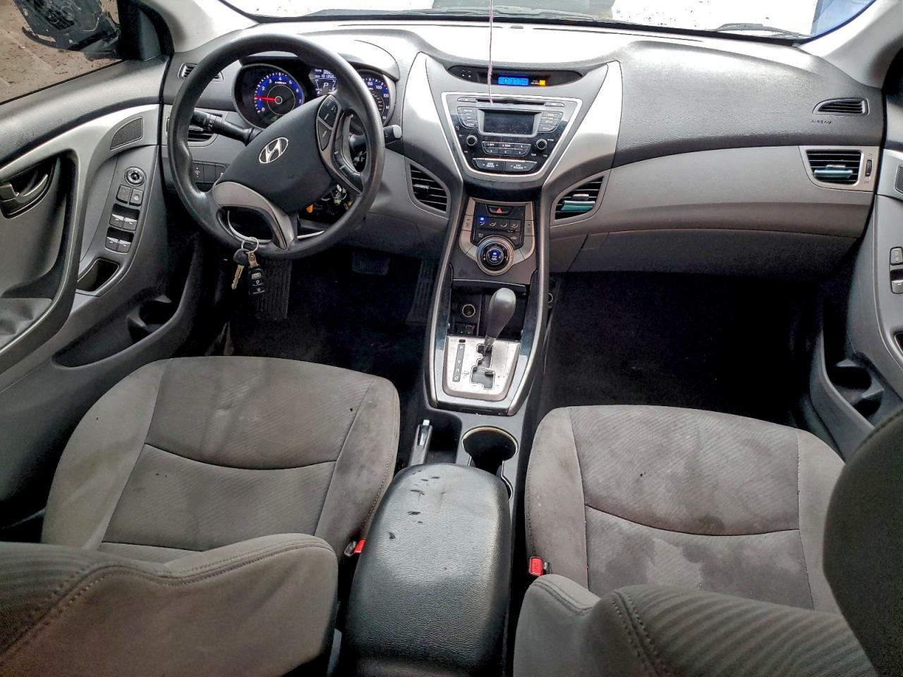 Hyundai ELANTRA Gls Image 11