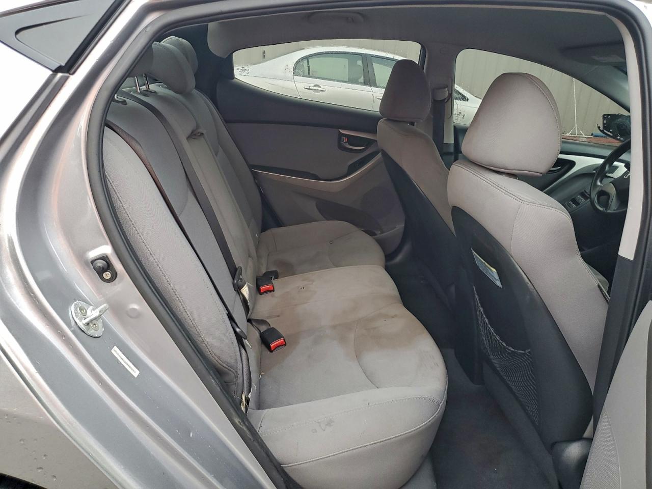 Hyundai ELANTRA Gls Image 10