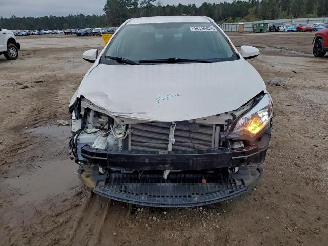 Toyota Corolla L Image 9