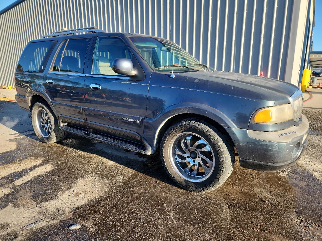 Lincoln Navigator Image 12