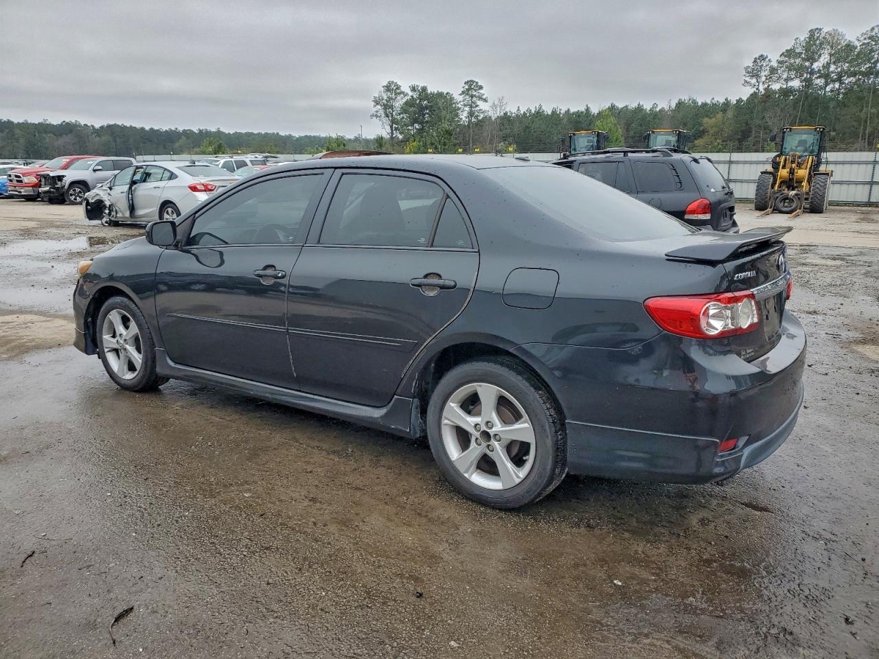 Toyota Corolla Base Image 8