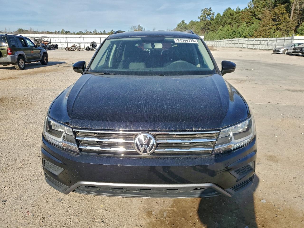 Volkswagen Tiguan S Image 4