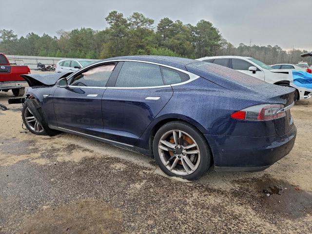 Tesla Model S Image 10