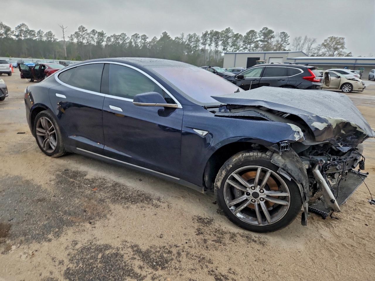 Tesla Model S Image 3