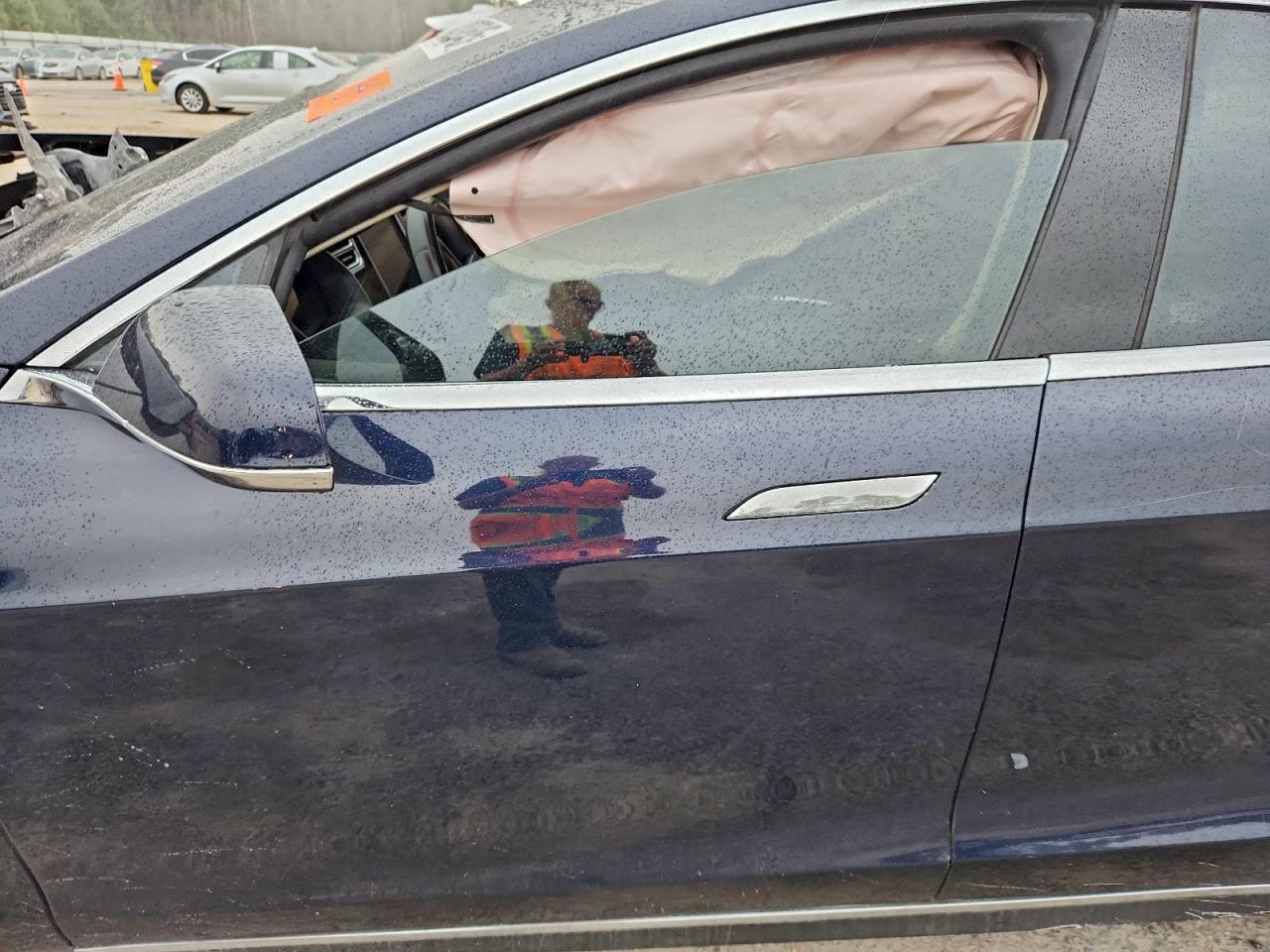 Tesla Model S Image 7