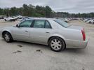 Cadillac DTS Image 4