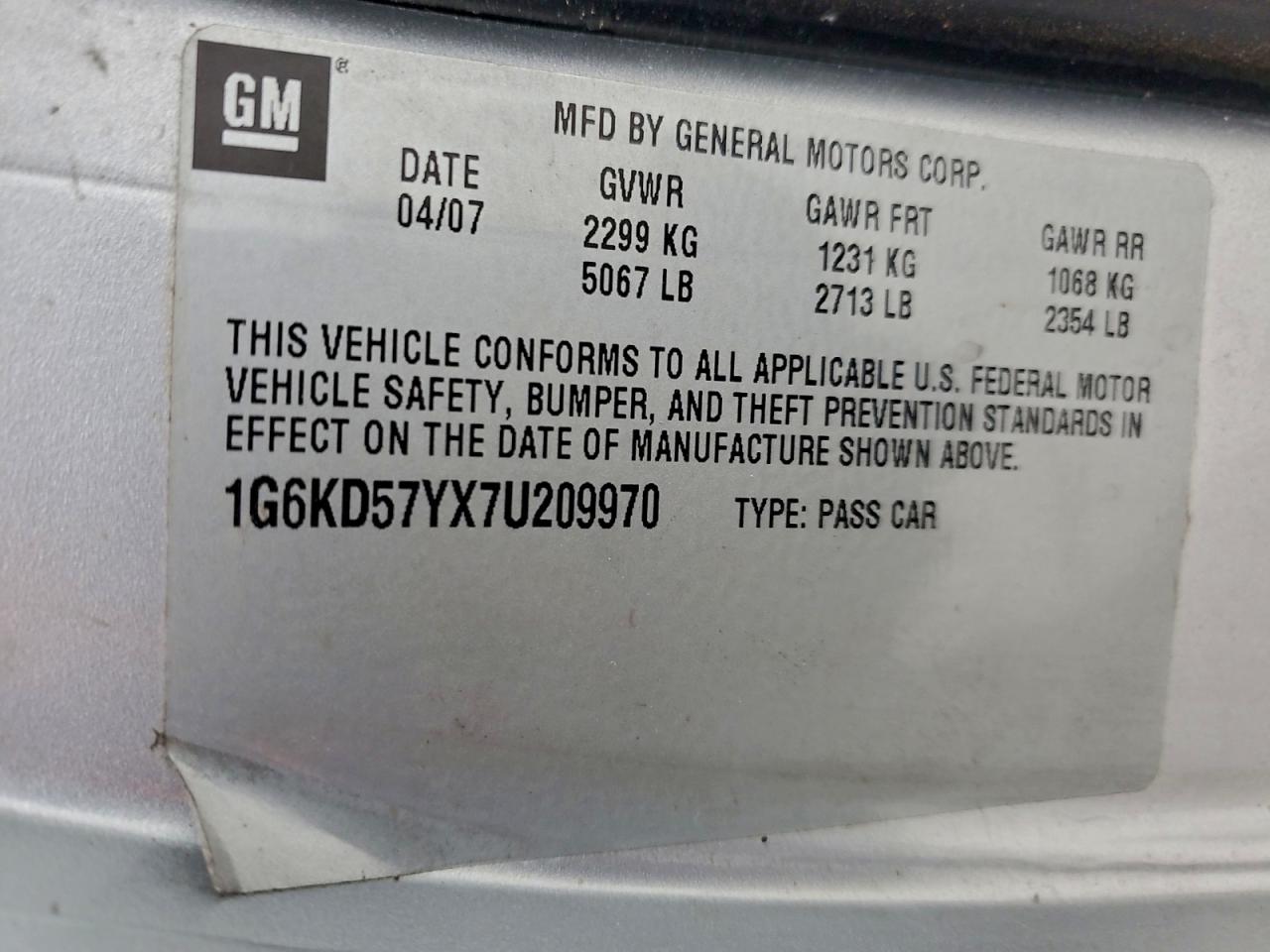 Cadillac DTS Image 7