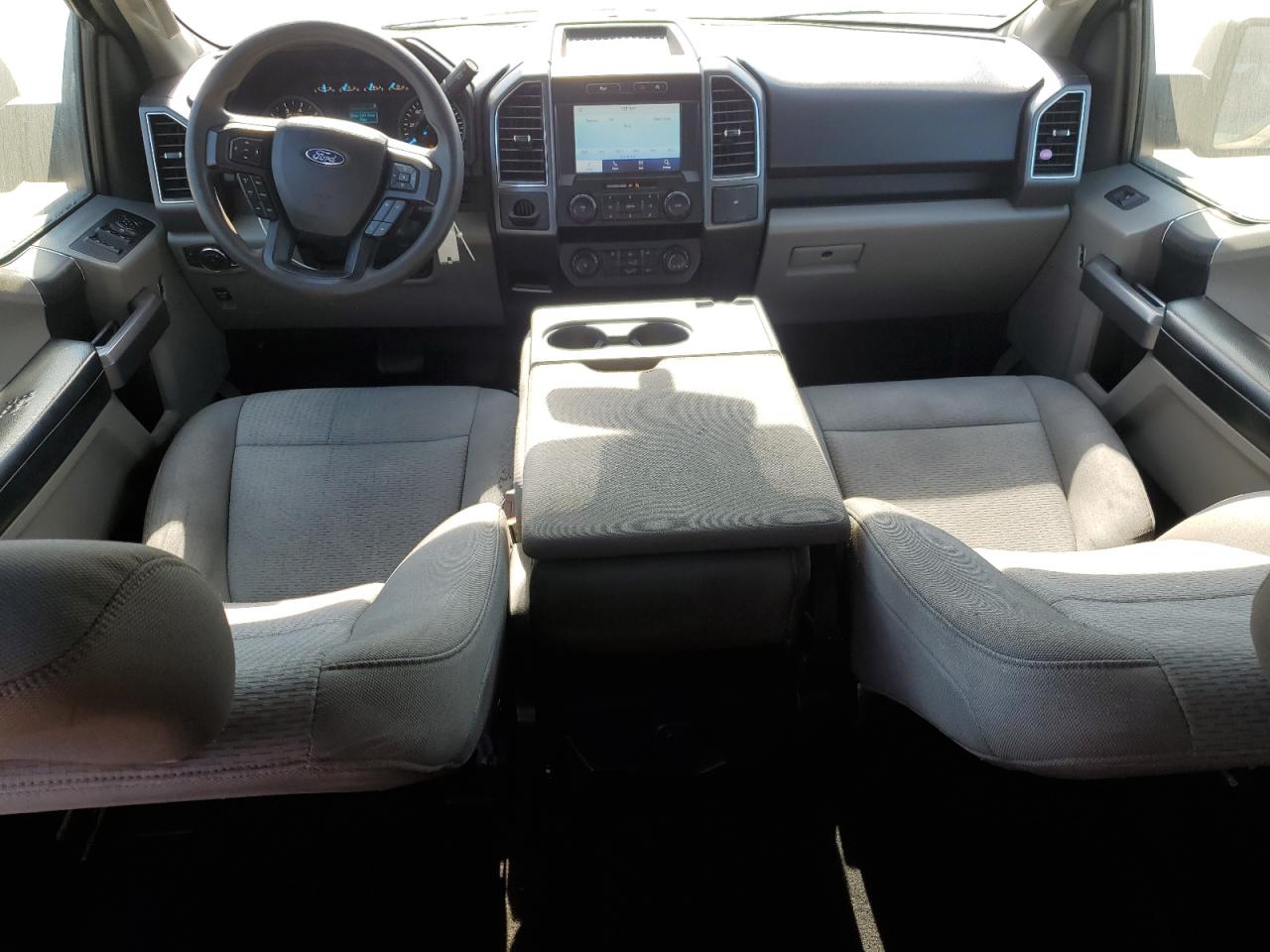 Ford F-150 Supercrew Image 12