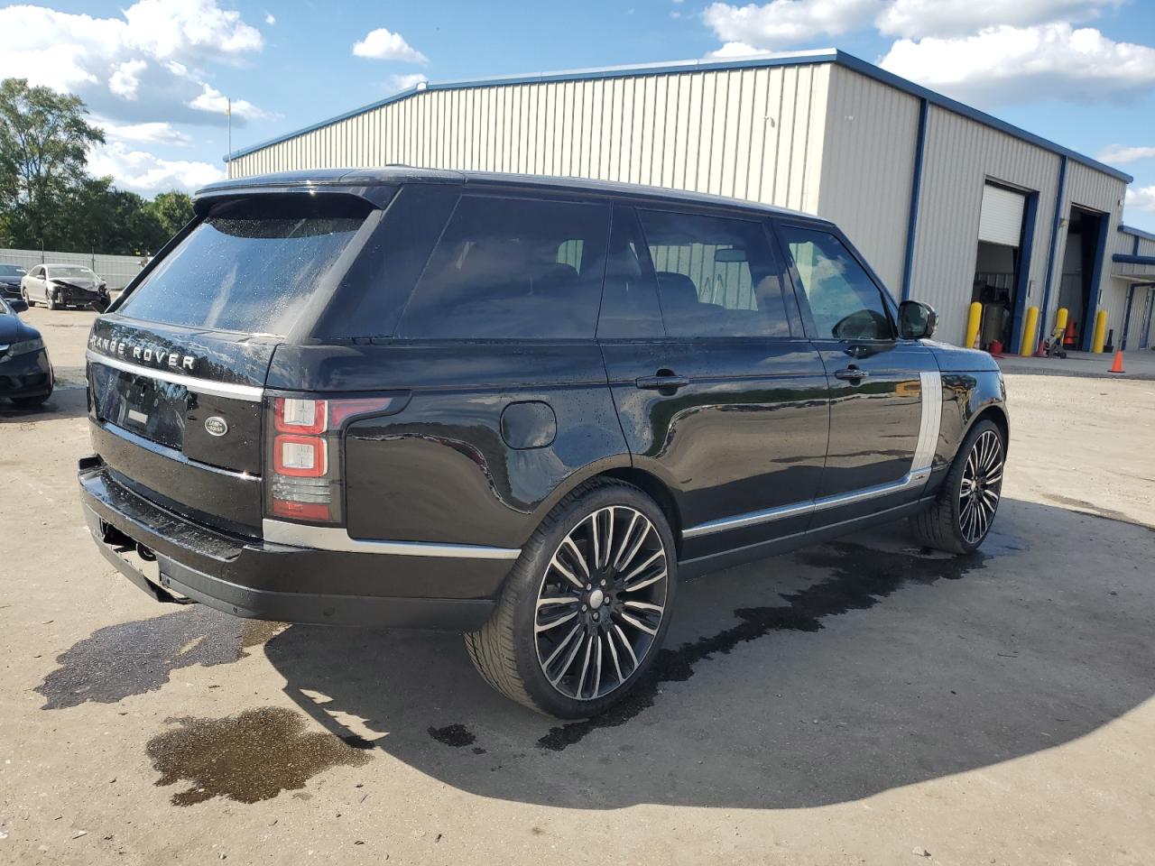 Land Rover Range Rover Supercharged Image 2