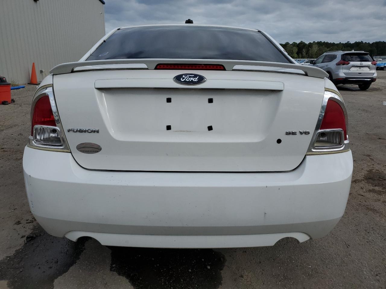 Ford Fusion Se Image 7