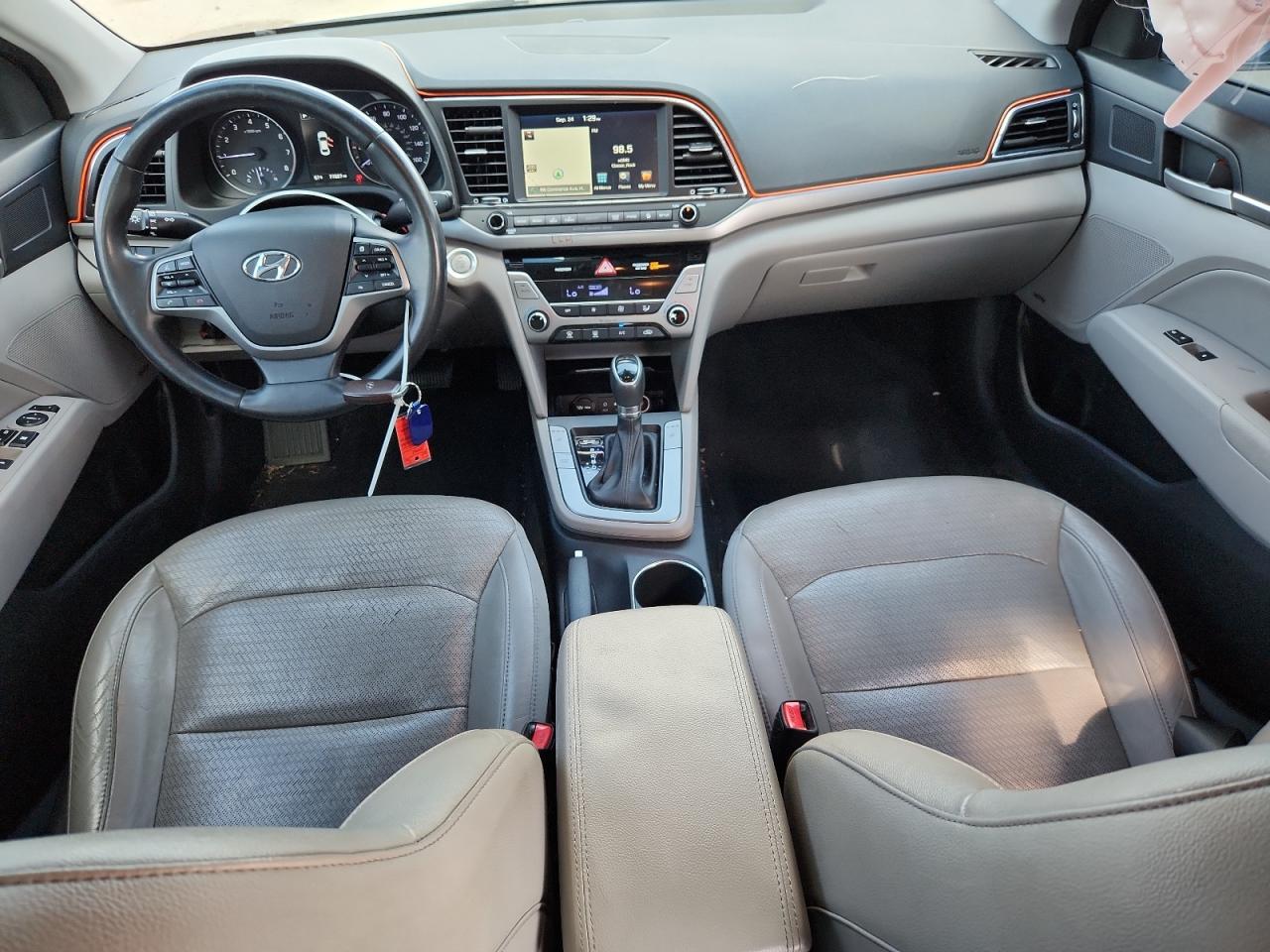 Hyundai ELANTRA Se Image 9