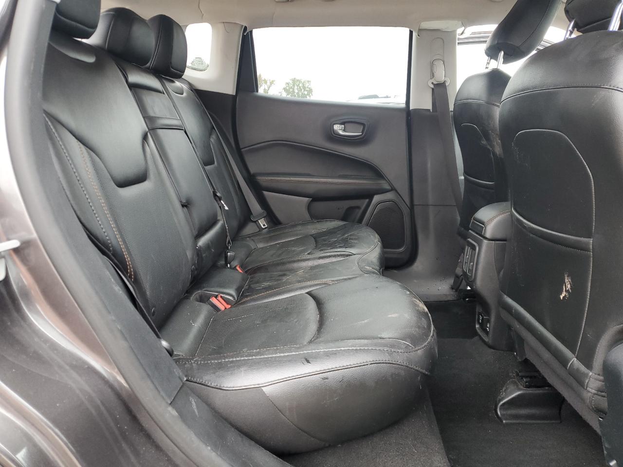 Jeep Compass Limited Image 4