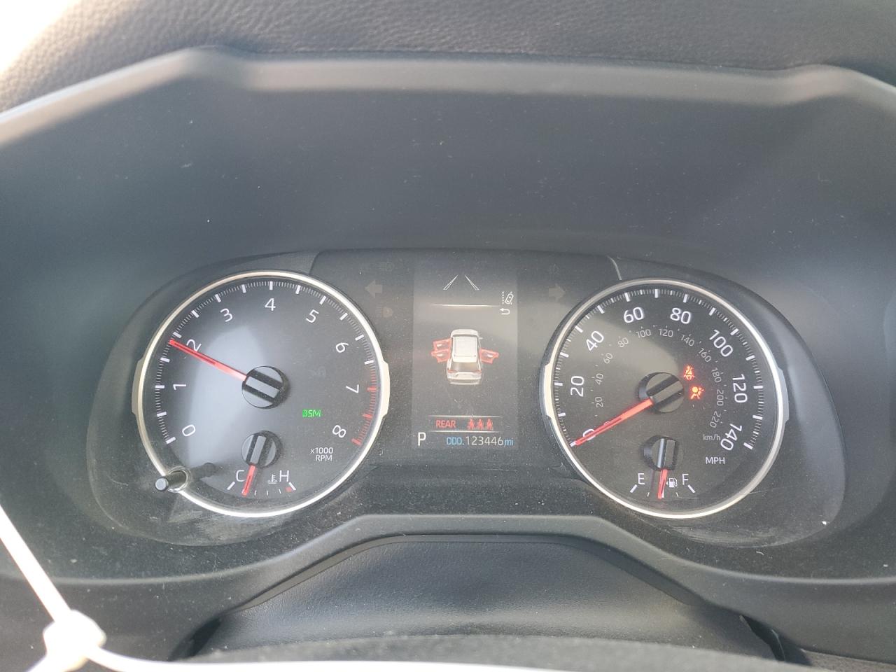 Toyota RAV4 Xle Image 5