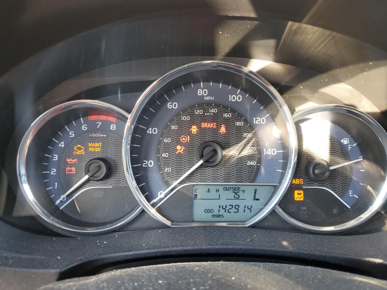 Toyota Corolla L Image 6