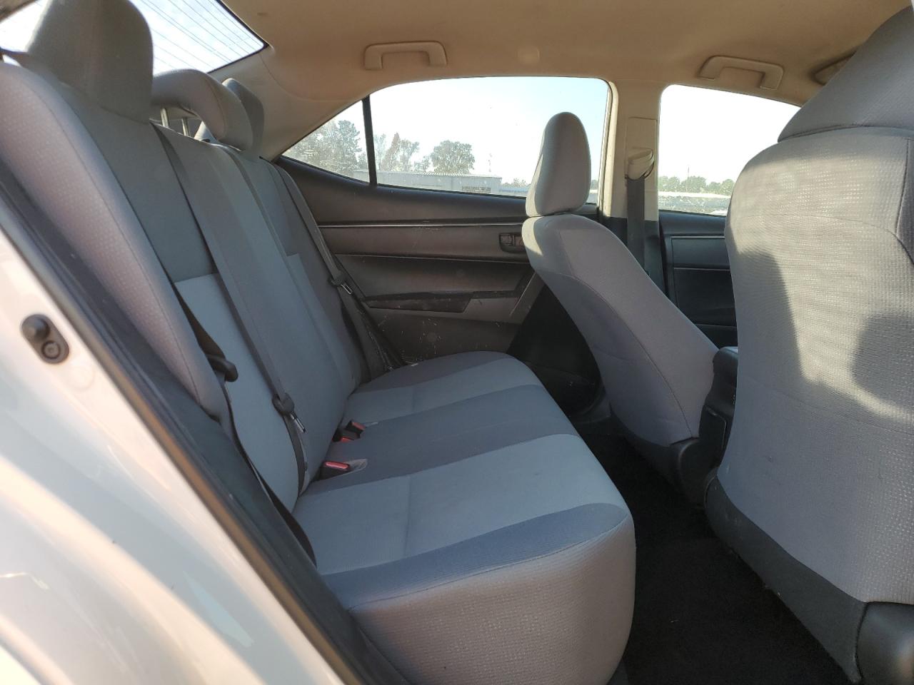 Toyota Corolla L Image 13