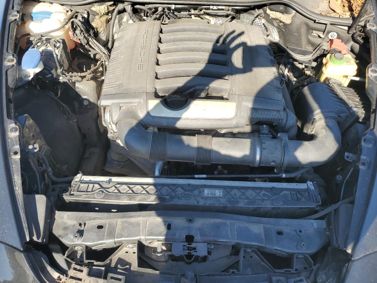 Porsche Cayenne Image 14