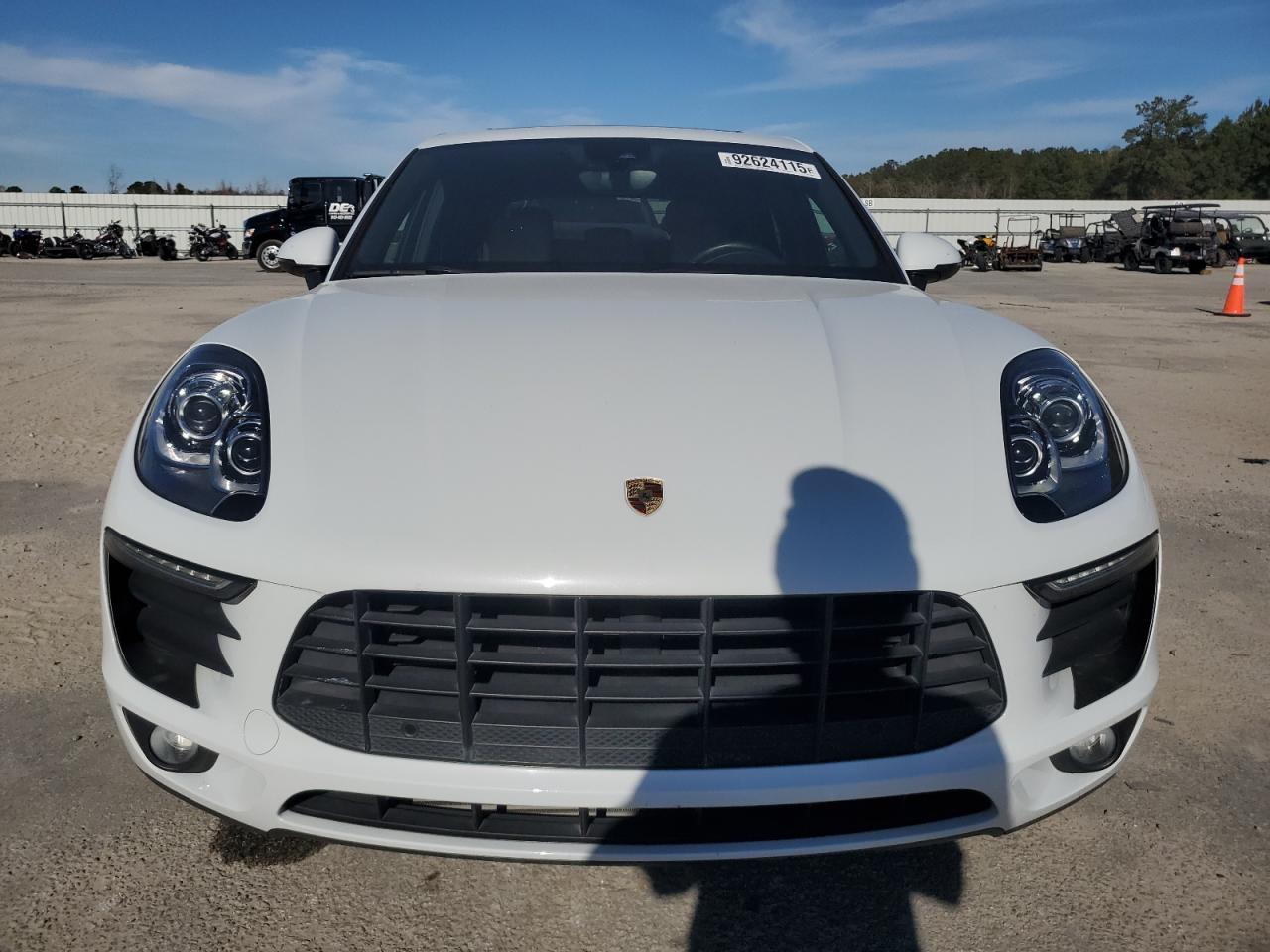 Porsche Macan Image 3