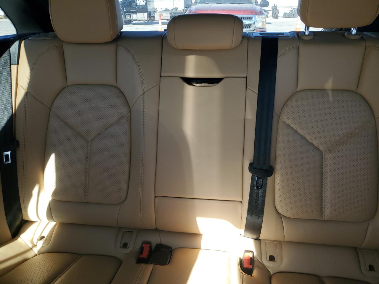 Porsche Macan Image 9