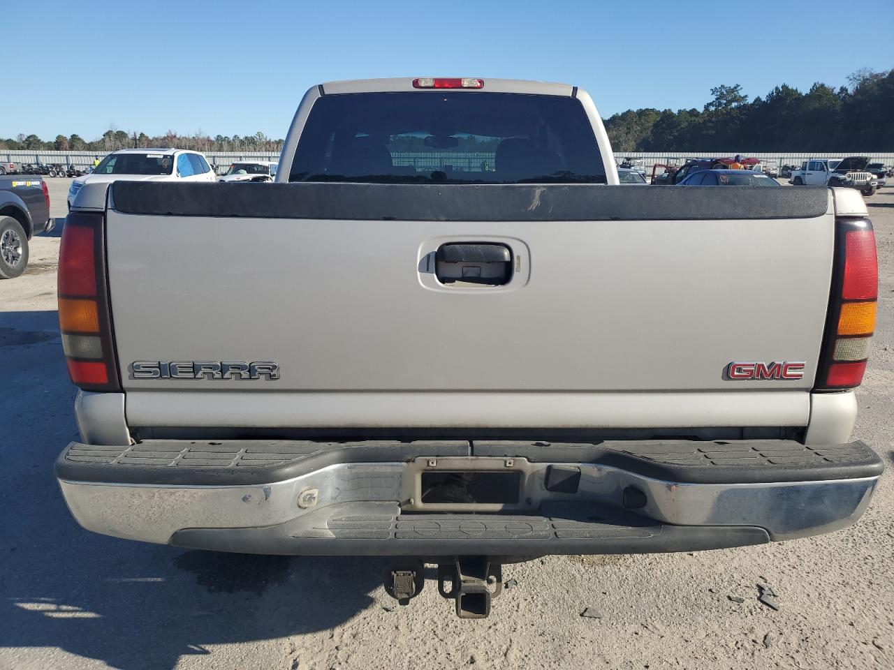 GMC Sierra C1500 Classic Image 8