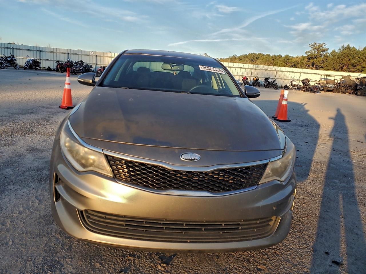 Kia Optima Lx Image 2