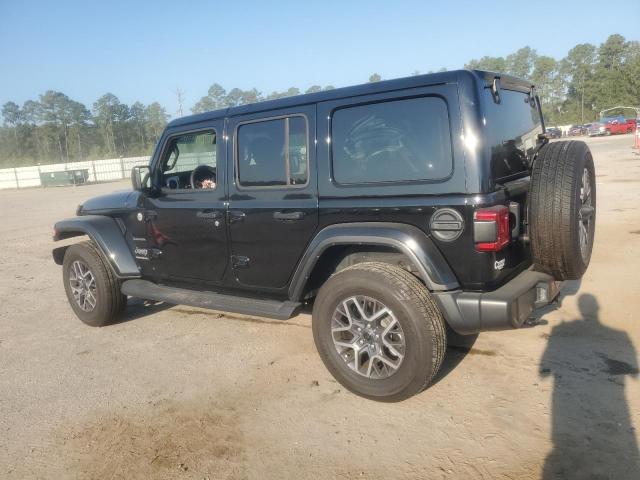 Jeep Wrangler Sahara Image 8