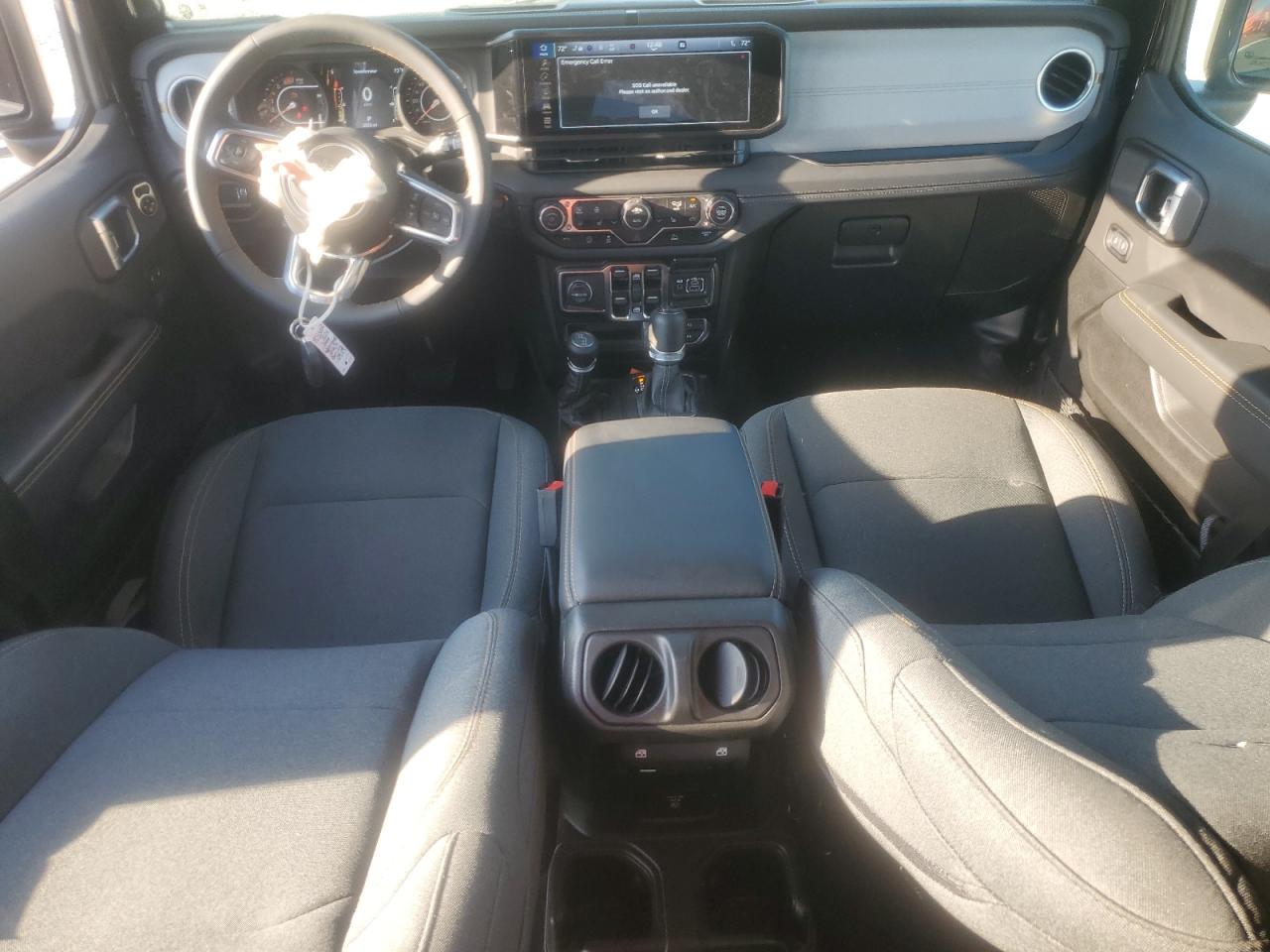 Jeep Wrangler Sahara Image 12