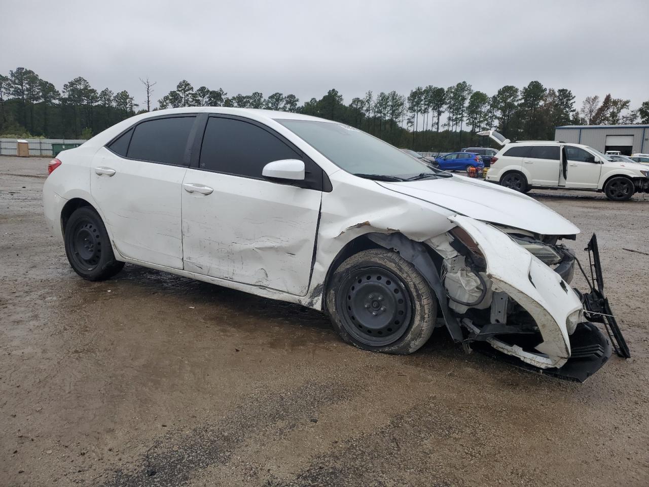 Toyota Corolla L Image 10