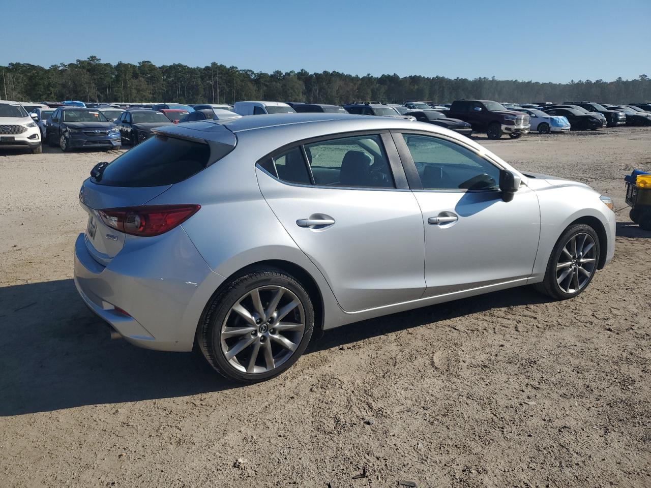 Mazda 3 Touring Image 3