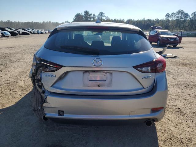 Mazda 3 Touring Image 5