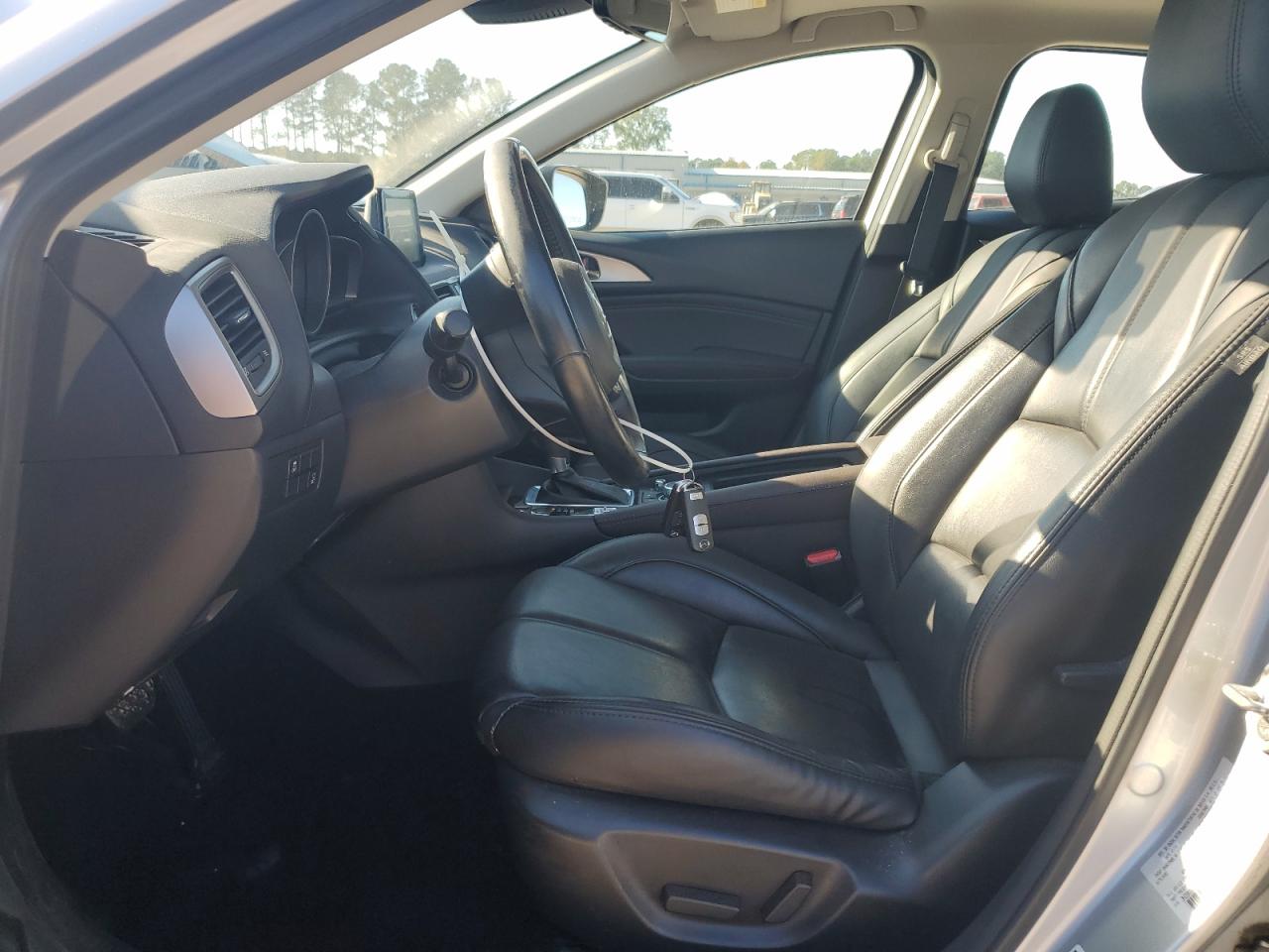 Mazda 3 Touring Image 6