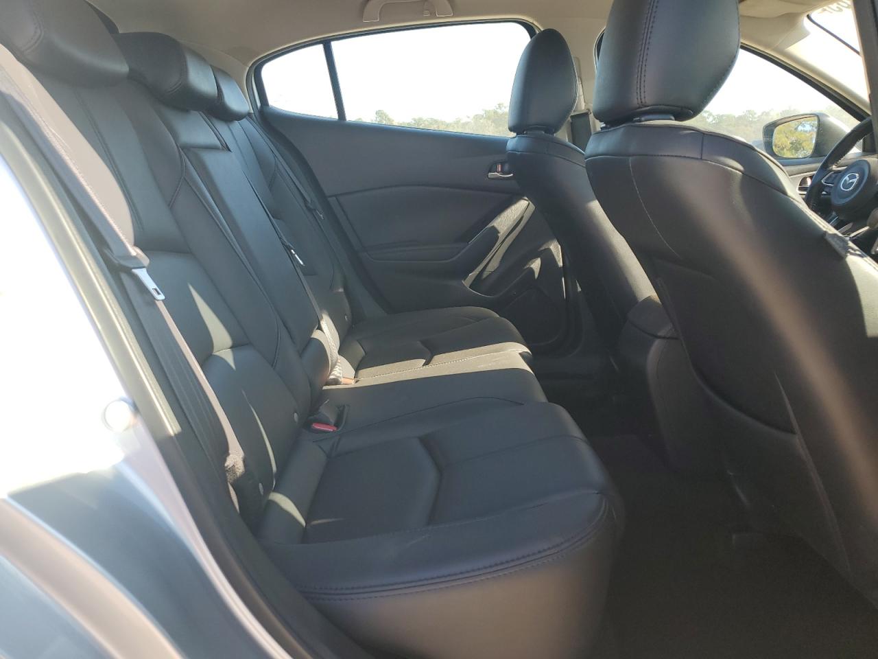 Mazda 3 Touring Image 8